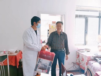 【情暖重陽】貴州白癜風(fēng)皮膚病醫(yī)院走進(jìn)社區(qū)開展慰問活動(dòng)