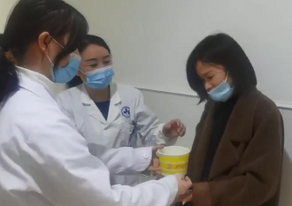 貴州白癜風(fēng)醫(yī)院暖意融融迎冬至、送餃子活動(dòng)